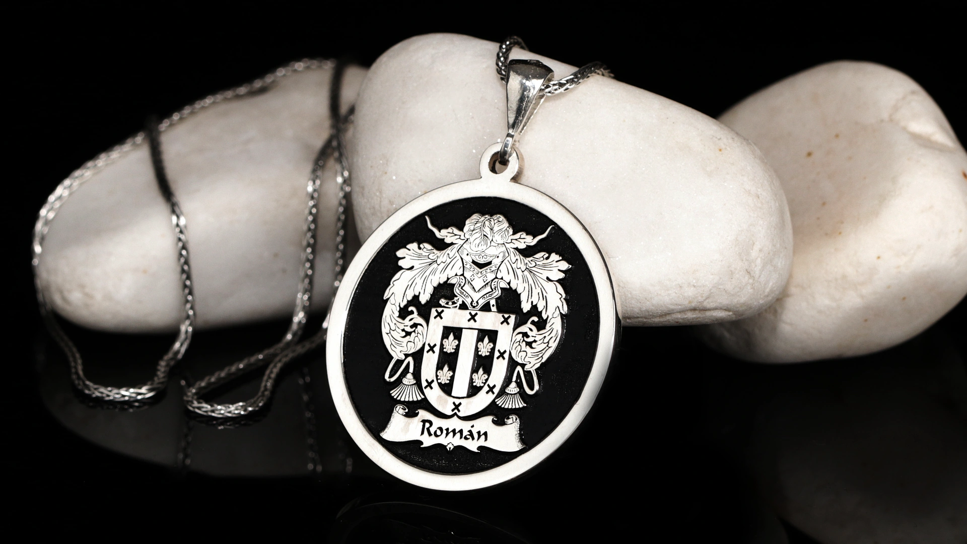 Round Coat of Arms Pendant – Personalized Crest Necklace
