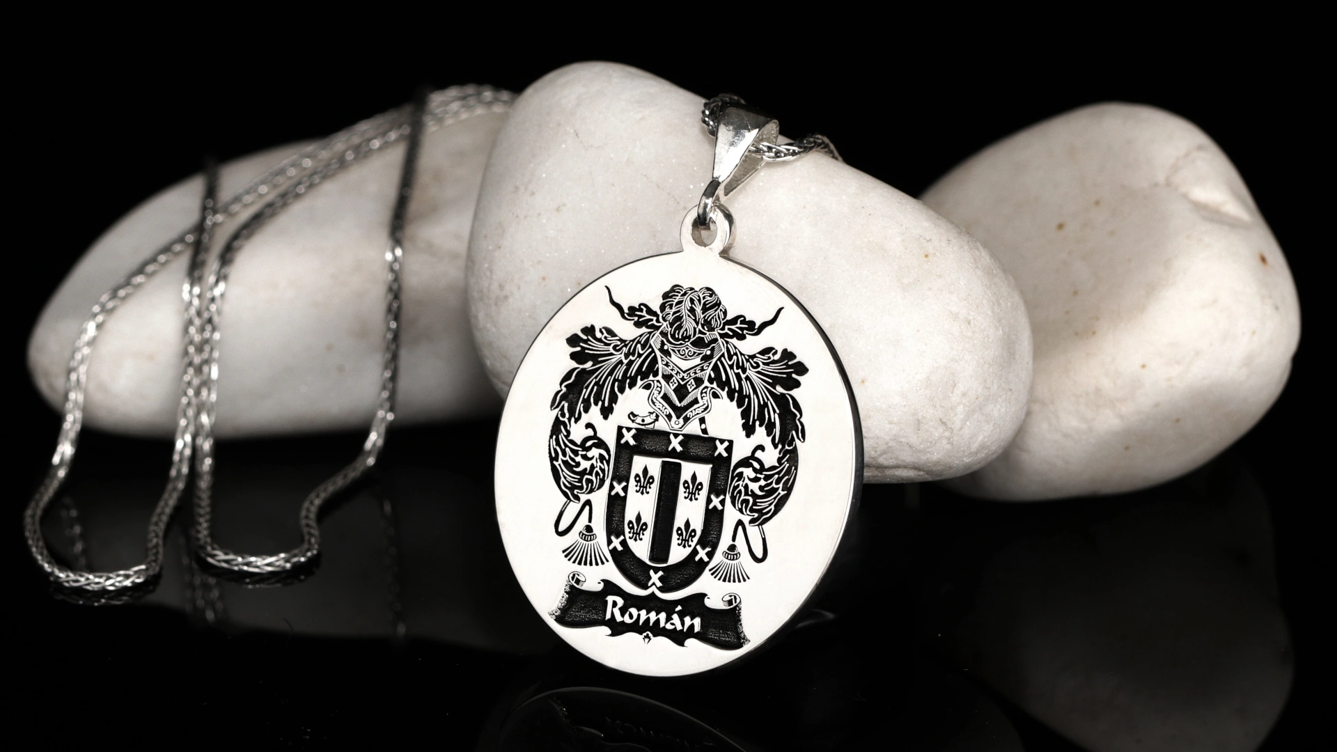 Round Coat of Arms Pendant – Personalized Crest Necklace